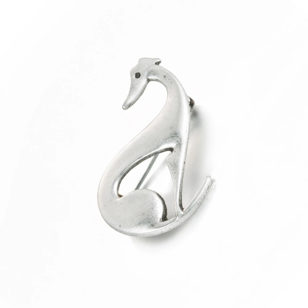 Sitting Greyhound Brooch Fashion Cute Dog Lovers Brooch Pins Loves Dog Brooches for Women and Men Antique Sliver Lead Free
Sitting Greyhound Brooch Fashion Cute Dog Lovers Brooch Pins Loves Dog Brooches for Women and Men Antique Sliver Lead Free