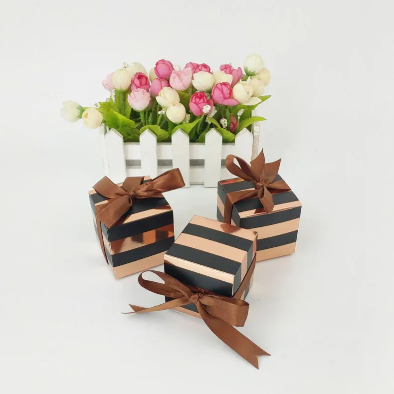 2019 New Arrive Birthday Party Favor Boxes Gift Box Wedding Favors Candy Bag Package Candy Chocolates Gift Box 50pcs/lot
2019 New Arrive Birthday Party Favor Boxes Gift Box Wedding Favors Candy Bag Package Candy Chocolates Gift Box 50pcs/lot