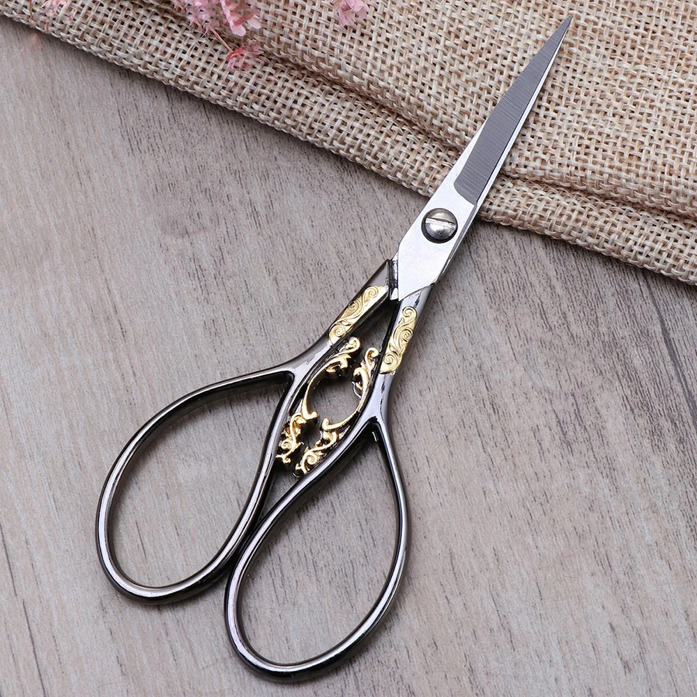 D&D European Style Sewing Scissors Stainless Steel Tailor Scissors Household Embroidery Scissors For Needlework Sewing Tools
D&D European Style Sewing Scissors Stainless Steel Tailor Scissors Household Embroidery Scissors For Needlework Sewing Tools