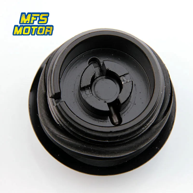 For 1982&up Brake Fluid Tank Master Cylinder Reservoir Cap Oil Cup Cover Motorcycle Parts 2006 2007 2008-2012
For 1982&up Brake Fluid Tank Master Cylinder Reservoir Cap Oil Cup Cover Motorcycle Parts 2006 2007 2008-2012
