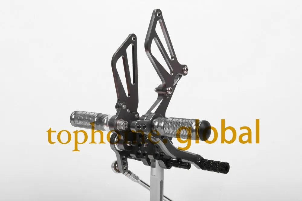 New CNC Motorcycle Rearsets Titanium Color For Suzuki GSXR600 2000-2001 2002 2003 2004 2005
New CNC Motorcycle Rearsets Titanium Color For Suzuki GSXR600 2000-2001 2002 2003 2004 2005