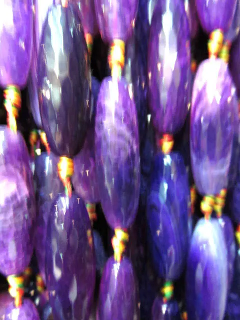 batch gergous agate gemstone rice egg faceted purple pink jewelry beads focal 18x40mm--5strands 16inch
batch gergous agate gemstone rice egg faceted purple pink jewelry beads focal 18x40mm--5strands 16inch