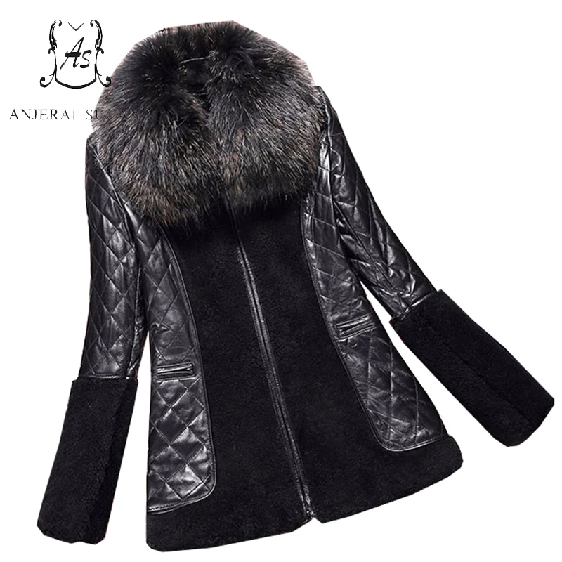 2017 Women genuine Lamb Fur coat black real Sheep leather spliced winter jacket big Raccoon Dog Fur collar feminino long coats
2017 Women genuine Lamb Fur coat black real Sheep leather spliced winter jacket big Raccoon Dog Fur collar feminino long coats