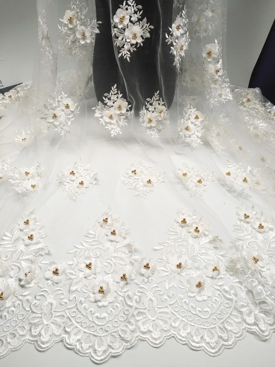 Tulle Embroidered Net Lace African French Laces Fabrics High Quality Nigerian French Net Lace 2017 with Beaded Net Lace ALC-919
Tulle Embroidered Net Lace African French Laces Fabrics High Quality Nigerian French Net Lace 2017 with Beaded Net Lace ALC-919