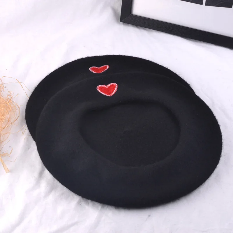 Women Autumn Winter Berets Vintage Cute Wool Heart Embroidery Beret Fashion Caps Artist Cap Ladies Wool Hats Berets
Women Autumn Winter Berets Vintage Cute Wool Heart Embroidery Beret Fashion Caps Artist Cap Ladies Wool Hats Berets