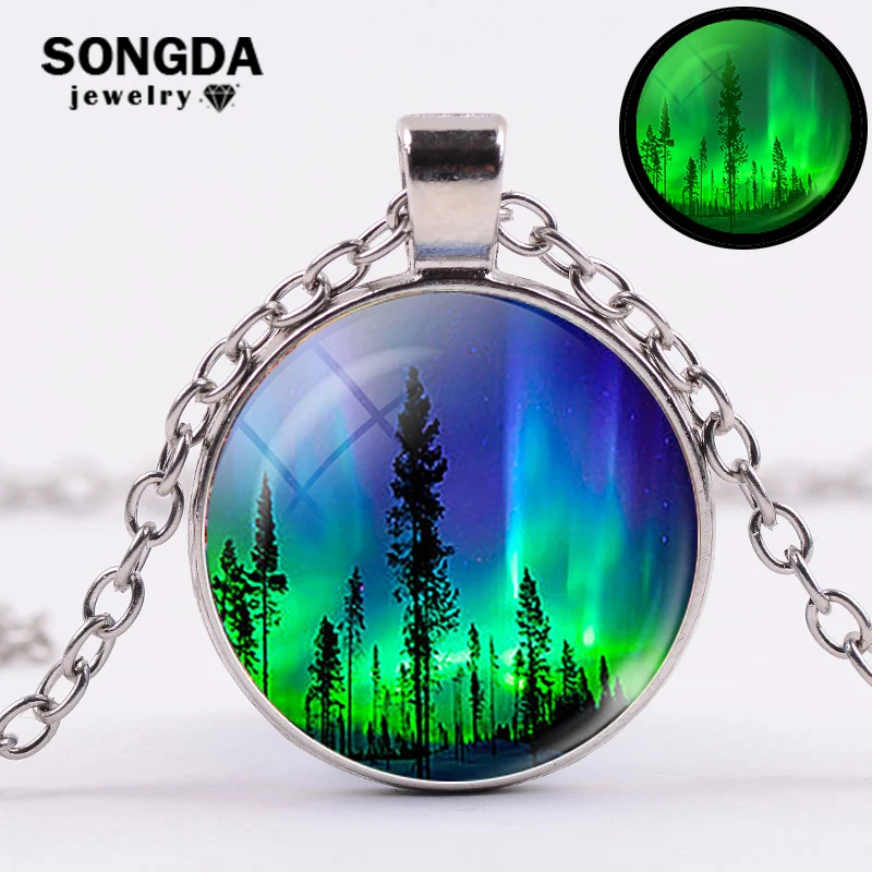 Luminous Northern Lights Necklace Glow In The Dark Green Aurora Borealis Pendants Galaxy Universe Astronomy Lover Gifts Jewelry
Luminous Northern Lights Necklace Glow In The Dark Green Aurora Borealis Pendants Galaxy Universe Astronomy Lover Gifts Jewelry