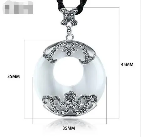 4.5 * 3.5 CM Vintage Jadeite Stone Donut Opals Pendant Necklace For Women 925 Sterling Silver Pendant Retro Jewelry
4.5 * 3.5 CM Vintage Jadeite Stone Donut Opals Pendant Necklace For Women 925 Sterling Silver Pendant Retro Jewelry