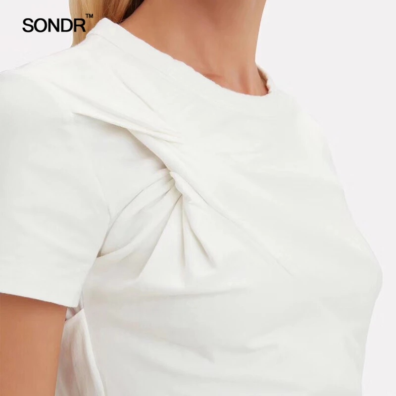 SONDR 2019 New shoulder knot design elastic cotton cultivate one's morality show thin short money black white T-shirt female
SONDR 2019 New shoulder knot design elastic cotton cultivate one's morality show thin short money black white T-shirt female