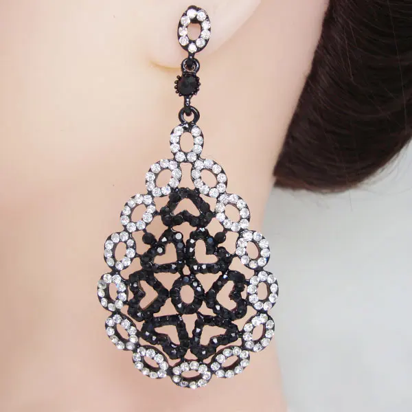 Vintage Victorian Style Pattern Hollow Teardrops Pierced Earrings Black Rhinestone Crystal
Vintage Victorian Style Pattern Hollow Teardrops Pierced Earrings Black Rhinestone Crystal