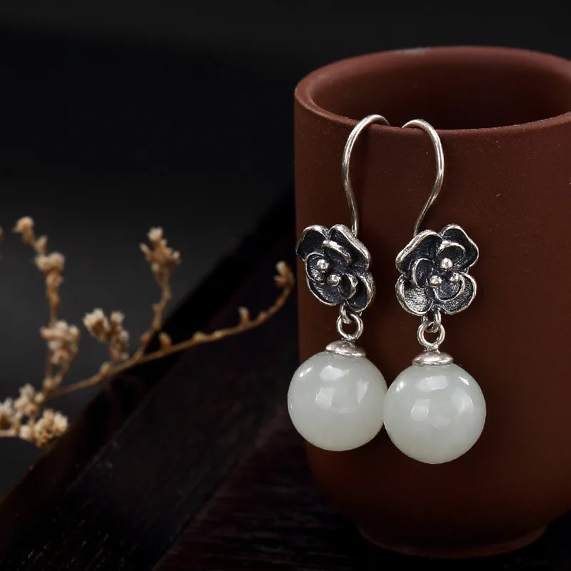 Silver S925 Sterling Silver Antique Inlaid Jade White Jade Flower Lady High-end Earrings Wholesale
Silver S925 Sterling Silver Antique Inlaid Jade White Jade Flower Lady High-end Earrings Wholesale