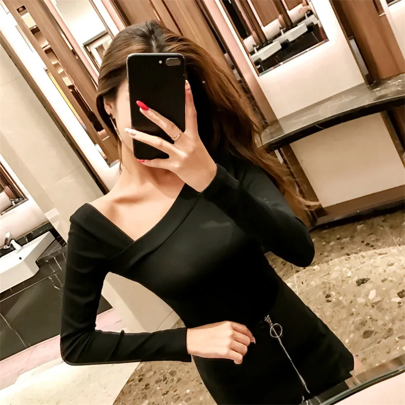 Fashion Women Tops Nightclub Women T-shirt Long-sleeved Sexy Strapless Open T-shirt Female
Fashion Women Tops Nightclub Women T-shirt Long-sleeved Sexy Strapless Open T-shirt Female