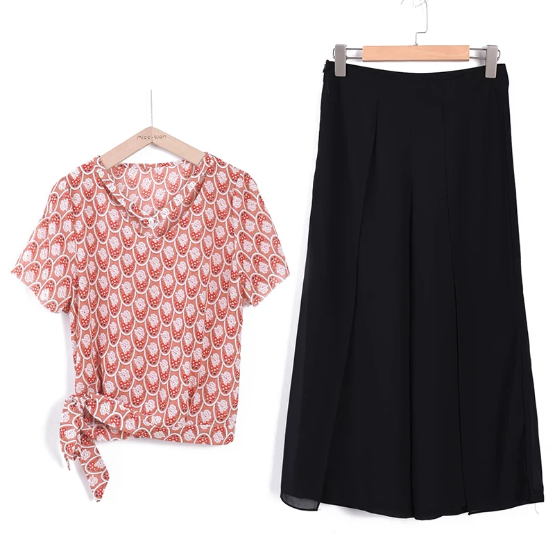 New 2018 summer women Korean fashion high waist chiffon wide-legged pants floral blouse top suit two-piece clothing set S-3XL
New 2018 summer women Korean fashion high waist chiffon wide-legged pants floral blouse top suit two-piece clothing set S-3XL