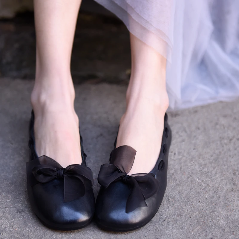 Artmu Original Lace Butterfly-knot Cowhide Women Shoes Shallow Mouth Flat Sole Soft Sole Handmade Genuine Leather Flats 8018-22
Artmu Original Lace Butterfly-knot Cowhide Women Shoes Shallow Mouth Flat Sole Soft Sole Handmade Genuine Leather Flats 8018-22