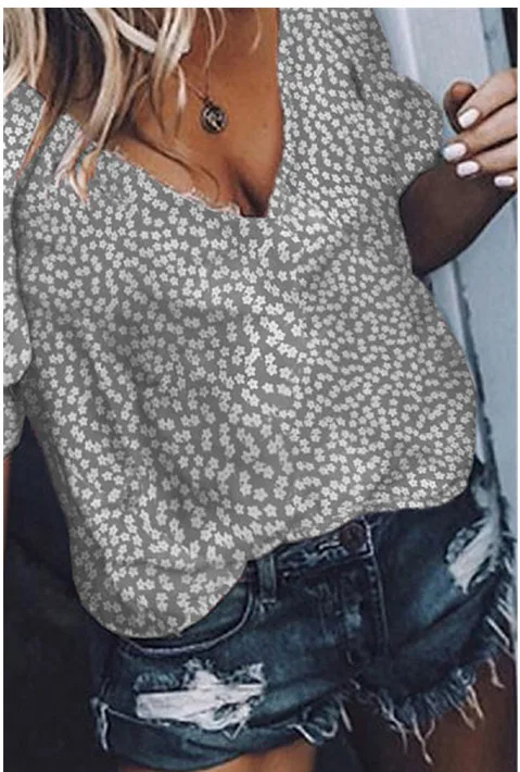 2019 Sexy Women Summer Blouse V Neck Leopard Print Long Sleeve Loose Shirt OL Tops Blouse Ladies Blusas Plus Size 
2019 Sexy Women Summer Blouse V Neck Leopard Print Long Sleeve Loose Shirt OL Tops Blouse Ladies Blusas Plus Size