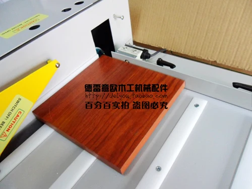 Shipping high-speed corner copying machine fast chamfering machine for small woodworking woodworking machinery and equipment
Shipping high-speed corner copying machine fast chamfering machine for small woodworking woodworking machinery and equipment