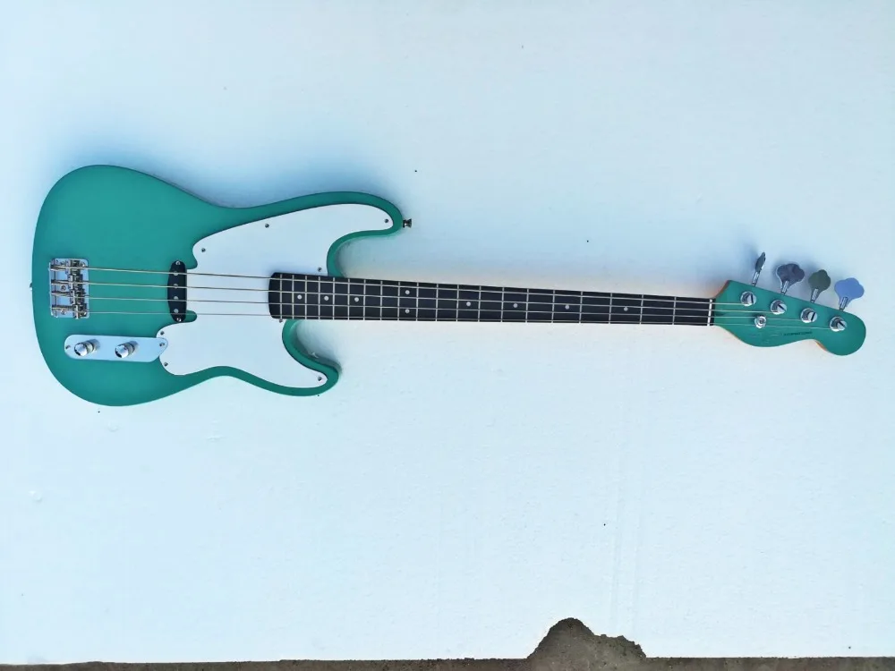 Top quality FDPB-6009 green color white plate solid body rosewood fretboard 4 strings Precision Bass , Free shipping
Top quality FDPB-6009 green color white plate solid body rosewood fretboard 4 strings Precision Bass , Free shipping