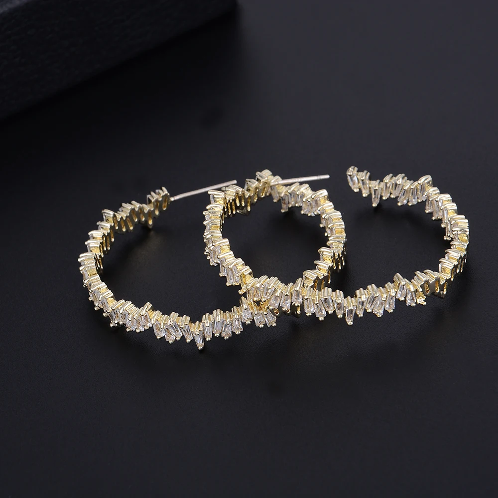 SISCATHY Fashion Earrings for Women Trendy Cubic Zirconia Inlaid Circle Shape Korean Style Hoop Earrings 2019 boucle d'oreille
SISCATHY Fashion Earrings for Women Trendy Cubic Zirconia Inlaid Circle Shape Korean Style Hoop Earrings 2019 boucle d'oreille