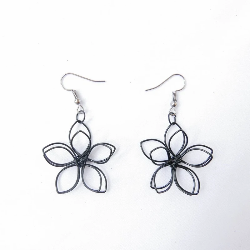 New Punk Black Double Layers Flower Drop Earrings Cute Girls Dangle Earings Women Gothic Female Jewelry Party Gift
New Punk Black Double Layers Flower Drop Earrings Cute Girls Dangle Earings Women Gothic Female Jewelry Party Gift