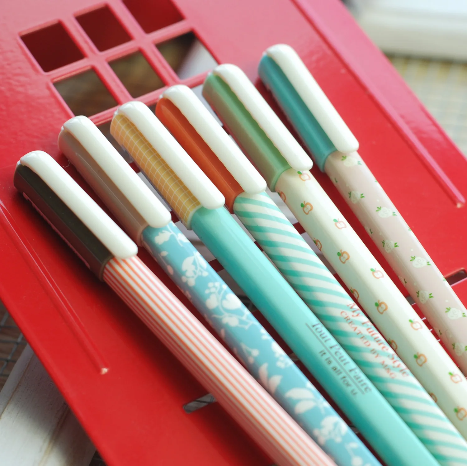 12 PCS Chenguang a for gp 67106 series cute small fresh 0.35mm unisex pen Gel Pens
12 PCS Chenguang a for gp 67106 series cute small fresh 0.35mm unisex pen Gel Pens