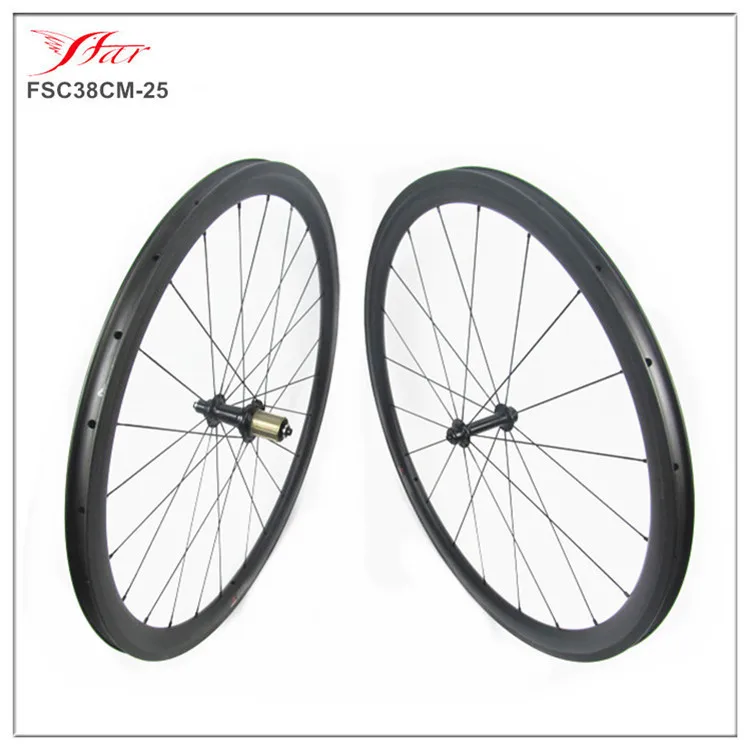 Competitive carbon wheelsets 38mm 25mm built with Bitex hub 20H 24H spoke holes 3K Matte Red Sapim sils nipples 1475g
Competitive carbon wheelsets 38mm 25mm built with Bitex hub 20H 24H spoke holes 3K Matte Red Sapim sils nipples 1475g