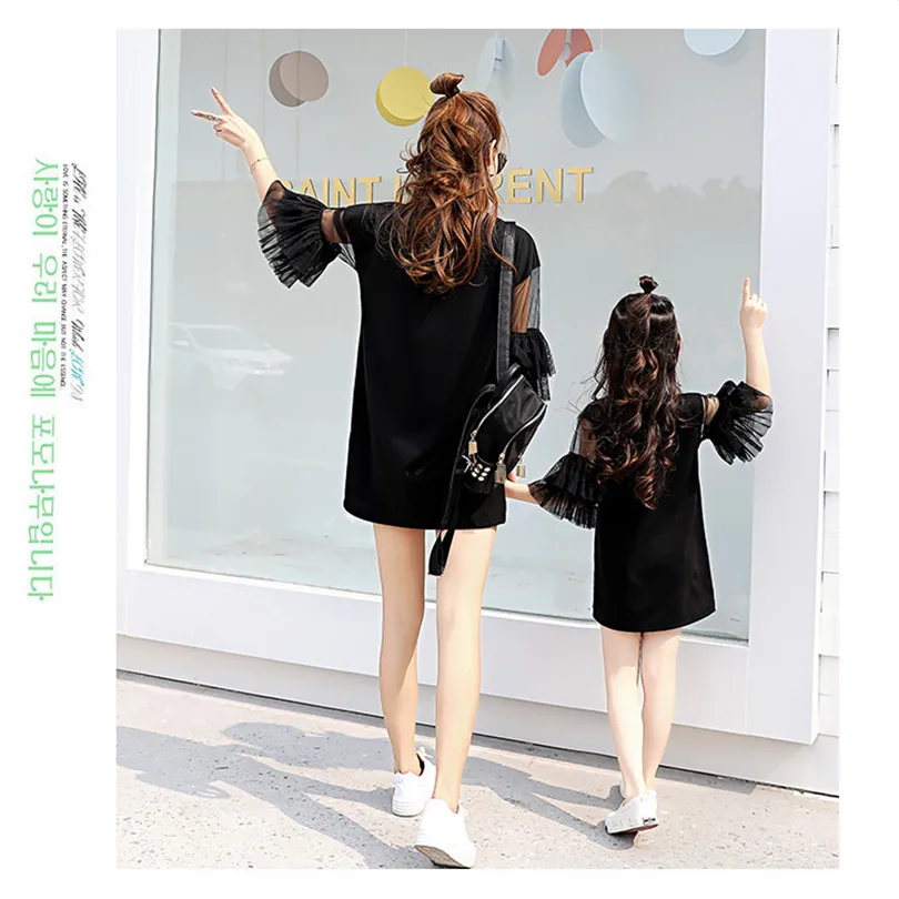 2019 Mother Daughter Dresses Matching Summer Mommy and Me Clothes Lace Ruffle Sleeve Family Matching Clothes Mom Daughter Dress
2019 Mother Daughter Dresses Matching Summer Mommy and Me Clothes Lace Ruffle Sleeve Family Matching Clothes Mom Daughter Dress