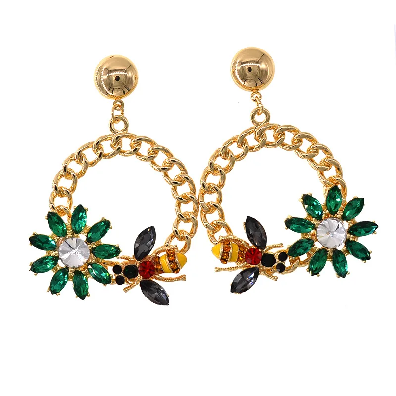 2018 Fashion Hoop Earrings For Women Bijoux Elegant Crystal Flower Petal Alloy Circle Round Earrings Charm Gold Color Brincos
2018 Fashion Hoop Earrings For Women Bijoux Elegant Crystal Flower Petal Alloy Circle Round Earrings Charm Gold Color Brincos