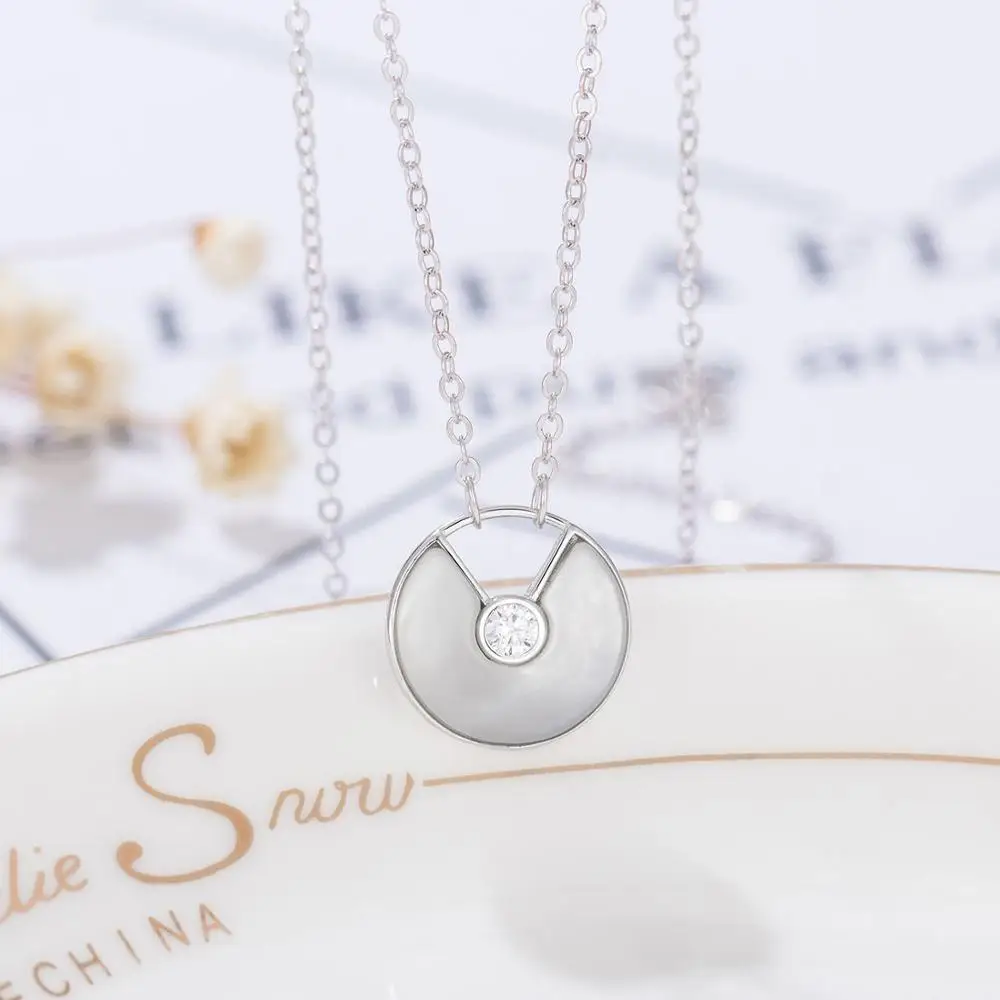 S925 sterling silver amulet necklace red white mother shell wild fashion card home necklace
S925 sterling silver amulet necklace red white mother shell wild fashion card home necklace