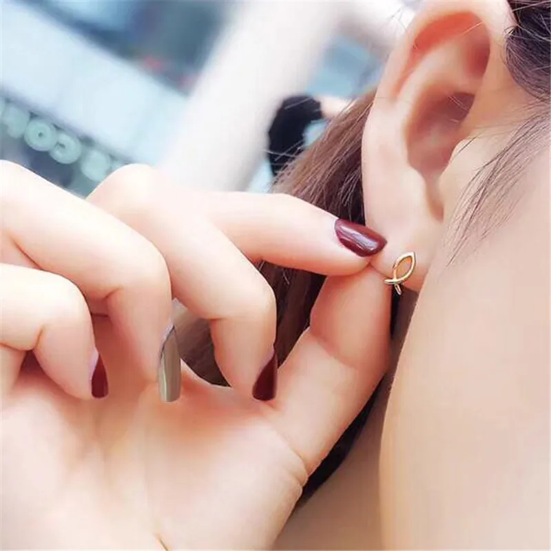 Aazuo 100% Real 18K Rose Gold None Stone Mini Animal Fish Stud Earrings for Woman Charm Jewelry Fashion Love Gift tiny Au750
Aazuo 100% Real 18K Rose Gold None Stone Mini Animal Fish Stud Earrings for Woman Charm Jewelry Fashion Love Gift tiny Au750