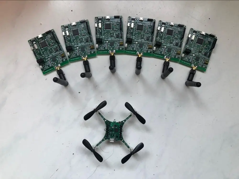 Для автоматического управления полётом из crazyflie 2,0 DW1000 последователь UWB высокая точность позиционирования Системы
Для автоматического управления полётом из crazyflie 2,0 DW1000 последователь UWB высокая точность позиционирования Системы
