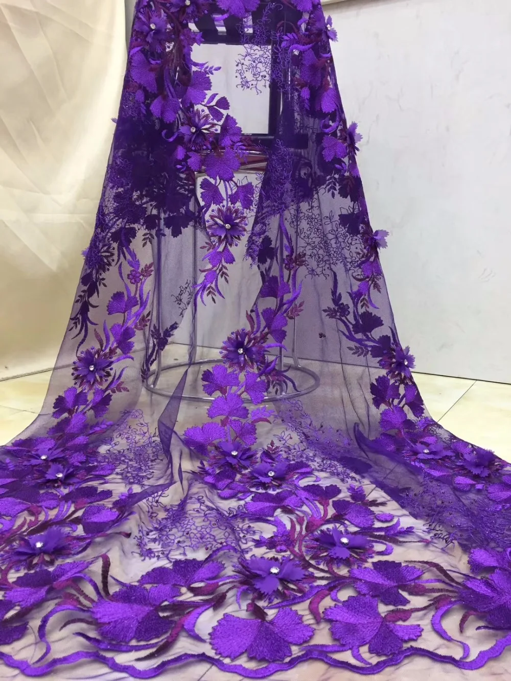 African Lace Fabric 2019 Embroidered Stones Nigerian Laces Fabric Bridal High Quality French Tulle Lace Fabric For Women X3
African Lace Fabric 2019 Embroidered Stones Nigerian Laces Fabric Bridal High Quality French Tulle Lace Fabric For Women X3