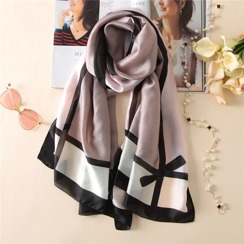 2021 Spain Luxury Brand Women's Scarf Fashion Lady Plaid Silk Scarves Print Soft Shawls Pashmina Foulard Bandana Hijab 180*90Cm
2021 Spain Luxury Brand Women's Scarf Fashion Lady Plaid Silk Scarves Print Soft Shawls Pashmina Foulard Bandana Hijab 180*90Cm