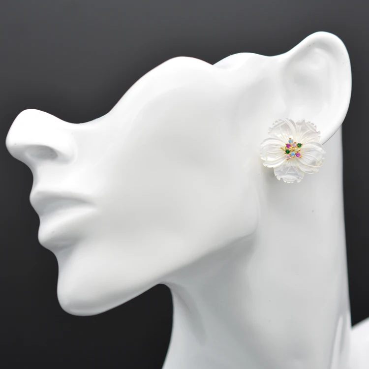 Euramerican and rural style is small and pure and fresh ear drops the favorite of city woman lets you be far from trouble
Euramerican and rural style is small and pure and fresh ear drops the favorite of city woman lets you be far from trouble