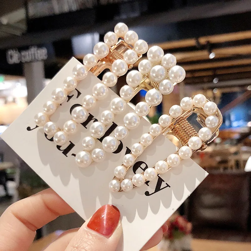 New Arrival Korean Pearl Elegant Women Barrettes Hair Clip Geometric Alloy Hairgrips Handmade Fashion Girls Hair Accessories
New Arrival Korean Pearl Elegant Women Barrettes Hair Clip Geometric Alloy Hairgrips Handmade Fashion Girls Hair Accessories