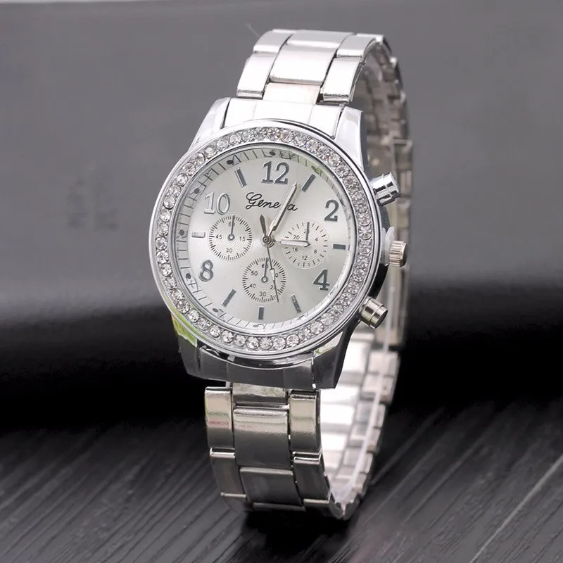 Reloj mujer Новый Элитный бренд в Женеве золотыми Для женщин часы представительского класса Стразы Часы Нержавеющая сталь кварцевые наручные ч...
Reloj mujer Новый Элитный бренд в Женеве золотыми Для женщин часы представительского класса Стразы Часы Нержавеющая сталь кварцевые наручные ч...
