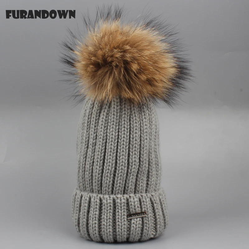 FURANDOWN брендовая Зимняя вязанная круглая Лыжная шапочка для мальчиков и девочек; Плотные трикотажные Кепки зимняя шапка из меха енота, Шапка-бини, От 3 до 10 лет
FURANDOWN брендовая Зимняя вязанная круглая Лыжная шапочка для мальчиков и девочек; Плотные трикотажные Кепки зимняя шапка из меха енота, Шапка-бини, От 3 до 10 лет