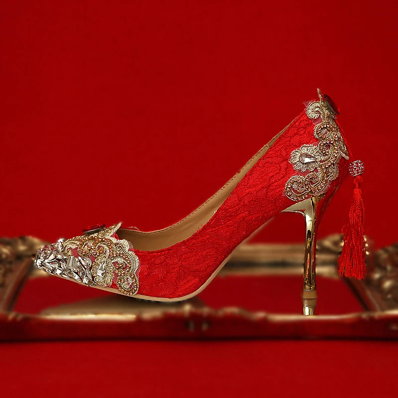 Women Wedding Shoes Red High Heels Crystal Bride Pumps Gold Thin Heel Lace Tassel Pointed Toe Leather Ladies Sexy Party Shoes
Women Wedding Shoes Red High Heels Crystal Bride Pumps Gold Thin Heel Lace Tassel Pointed Toe Leather Ladies Sexy Party Shoes