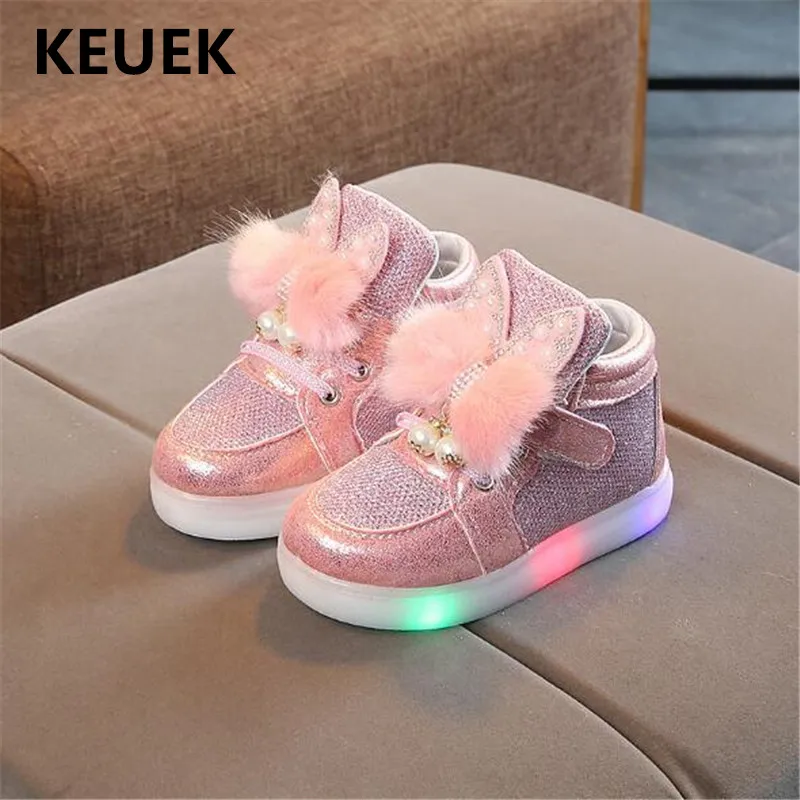 New LED Children Light Shoes Baby Student Sneakers Lighted Flats Toddler Shoes Children Glowing Luminous Sports Shoes Kids 02
New LED Children Light Shoes Baby Student Sneakers Lighted Flats Toddler Shoes Children Glowing Luminous Sports Shoes Kids 02