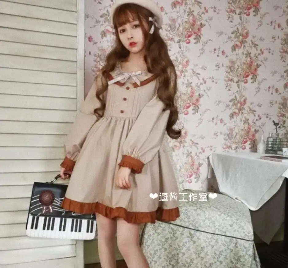 Japanese Sweet Lolita Spring Brown Long Sleeve Peter pan Collar Girls Dress Ruffles Lantern Sleeve Preppy Style LooseWoman Dress
Japanese Sweet Lolita Spring Brown Long Sleeve Peter pan Collar Girls Dress Ruffles Lantern Sleeve Preppy Style LooseWoman Dress