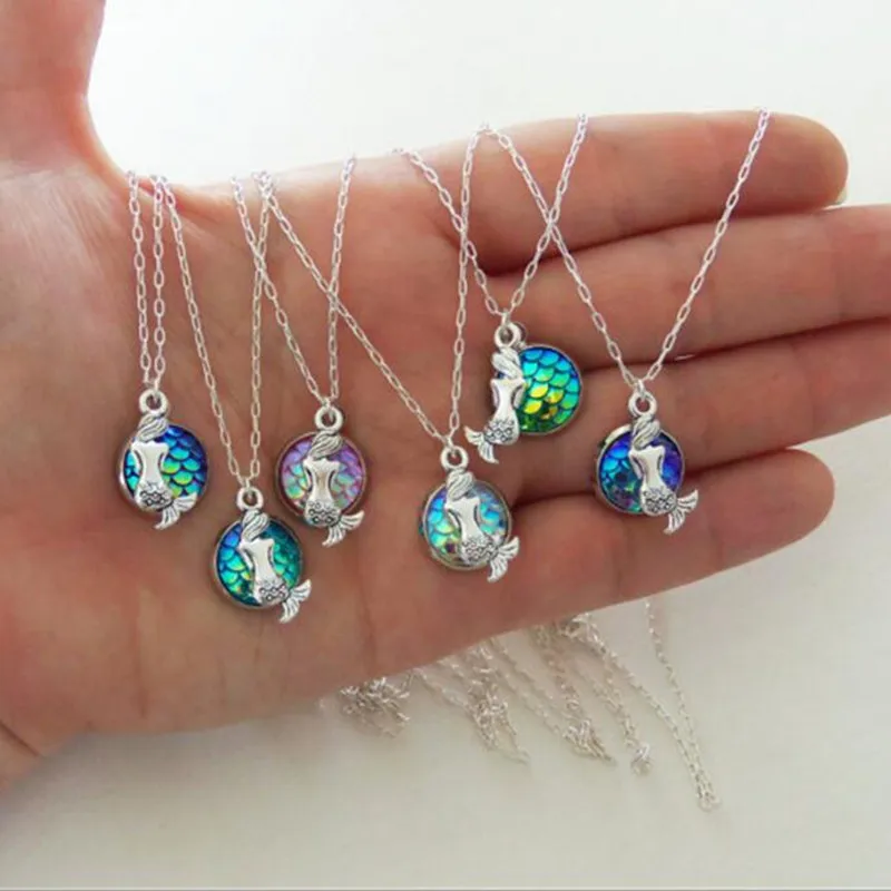 Trendy Sitting Holographic Mermaid Necklace Shimmery Mermaid Scales Fish Choker for Women Girls Party Jewelry Gifts
Trendy Sitting Holographic Mermaid Necklace Shimmery Mermaid Scales Fish Choker for Women Girls Party Jewelry Gifts