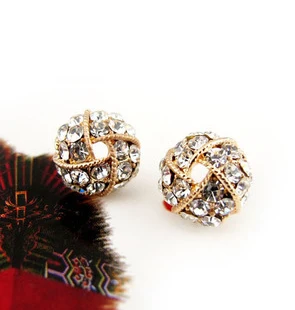 Rhinestone ball shape small stud earrings wholesale/brincos femininos/pendientes/aretes/bijoux femme/boucles d'oreilles/earings
Rhinestone ball shape small stud earrings wholesale/brincos femininos/pendientes/aretes/bijoux femme/boucles d'oreilles/earings