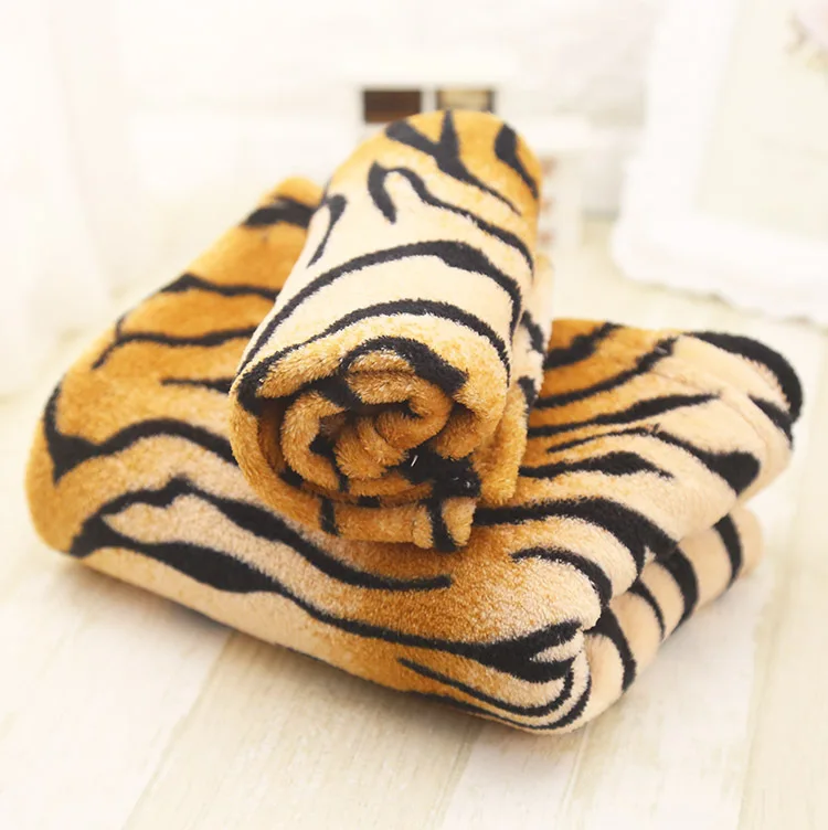 Warm Winter Dog Blanket Fleece Warm Soft Touch Leopard Color Lion Large Size Dog Blanket Quilt Dog Accessories Pet Products
Warm Winter Dog Blanket Fleece Warm Soft Touch Leopard Color Lion Large Size Dog Blanket Quilt Dog Accessories Pet Products