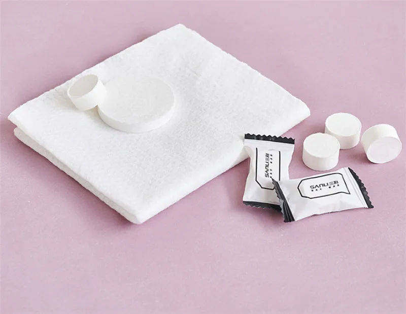 50 Pcs/Bag 20x22cm Travel Outdoor Disposable Towel Compressed Non-woven Compressed Towel Makeup Clean Towels