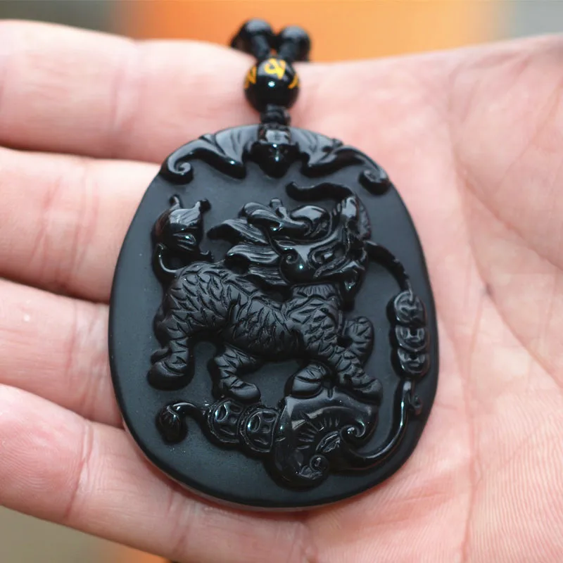 Natural Black Obsidian Stone Pendant Chinese God Beast kirin Pendant Necklace Lucky Amulet Men's Jade Jewelry Free Rope
Natural Black Obsidian Stone Pendant Chinese God Beast kirin Pendant Necklace Lucky Amulet Men's Jade Jewelry Free Rope