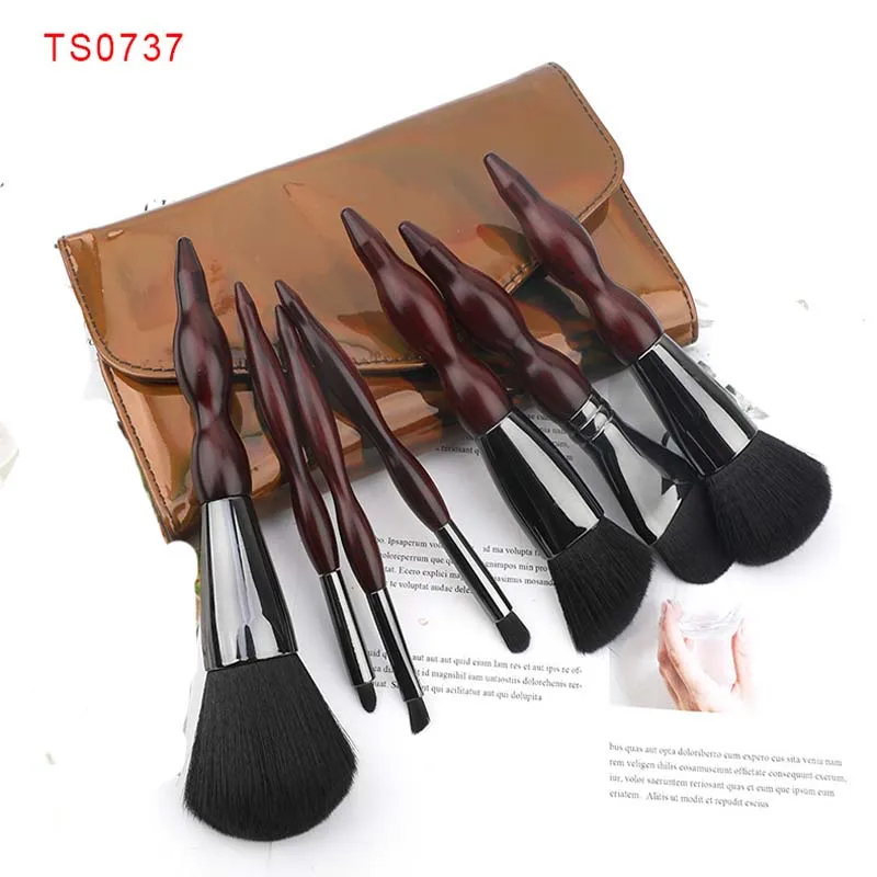 high quality 7pcs soft synthetic hair make up brush set coffee pu bag makeup brush kit
high quality 7pcs soft synthetic hair make up brush set coffee pu bag makeup brush kit