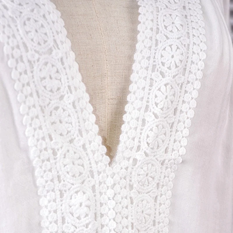 Solid Boho Long Pleated Feminine Blouse Tie Collar Lady Top 2020 Autumn Loose Beach Women Shirt up Long Sleeve Hollow Out Lace
Solid Boho Long Pleated Feminine Blouse Tie Collar Lady Top 2020 Autumn Loose Beach Women Shirt up Long Sleeve Hollow Out Lace