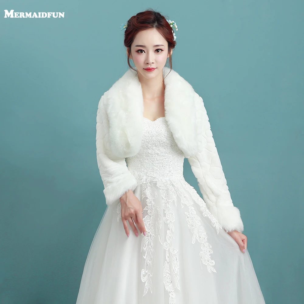 Winter New Arrival long Sleeve Faux Fur Bridal Jacket Faux Fur Warm Boleros Wedding Shrug Cheap Price
Winter New Arrival long Sleeve Faux Fur Bridal Jacket Faux Fur Warm Boleros Wedding Shrug Cheap Price