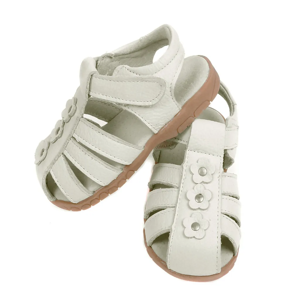 Fashion girls leather casual shoes wear flat non-slip sandals children summer comfortable breathable casual shoes 2021 new style
Fashion girls leather casual shoes wear flat non-slip sandals children summer comfortable breathable casual shoes 2021 new style