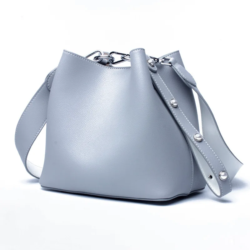 JIULINWomen's bag 2019 new Korean version pulls bucket bag, single shoulder handbag and oblique Bag
JIULINWomen's bag 2019 new Korean version pulls bucket bag, single shoulder handbag and oblique Bag
