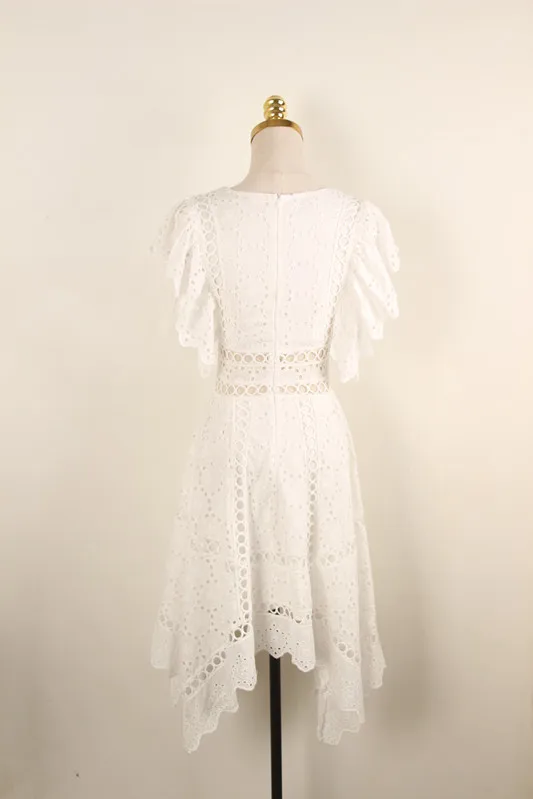 New Designer Sexy Hollow Out Lace Chic Dress Irregular Women V-neck Midi Long 2018 Summer Female Ruffle Sleeveless Beach Dress
New Designer Sexy Hollow Out Lace Chic Dress Irregular Women V-neck Midi Long 2018 Summer Female Ruffle Sleeveless Beach Dress