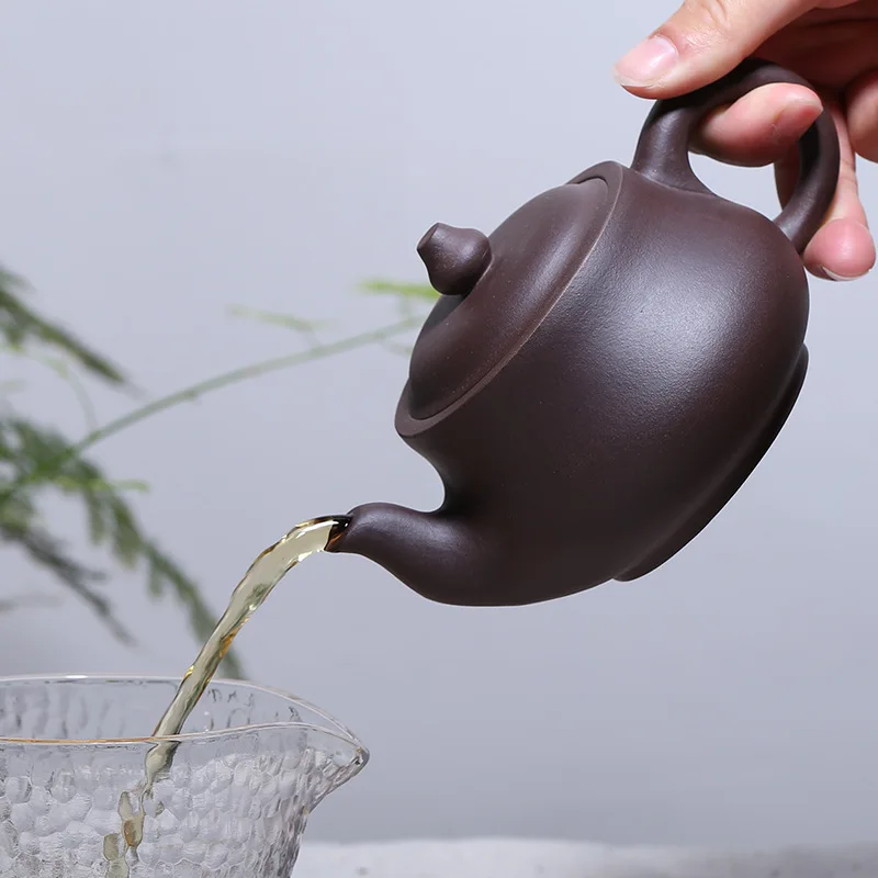 260cc Authentic Yixing Teapot Handmade Chinnese Health Care Purple Clay Kung Fu Tea Set Zisha Teapot Kettle vintage Home Decor
260cc Authentic Yixing Teapot Handmade Chinnese Health Care Purple Clay Kung Fu Tea Set Zisha Teapot Kettle vintage Home Decor